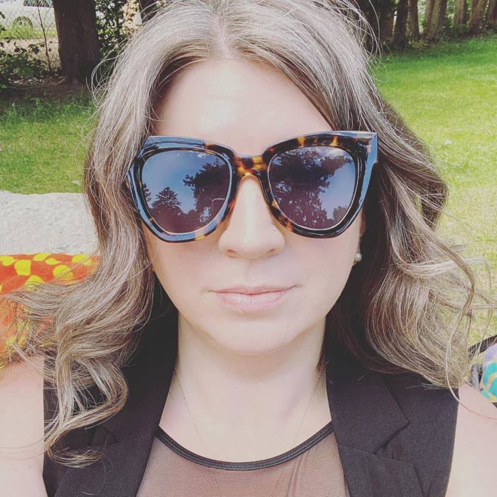 Meet your Posher, Jennifer